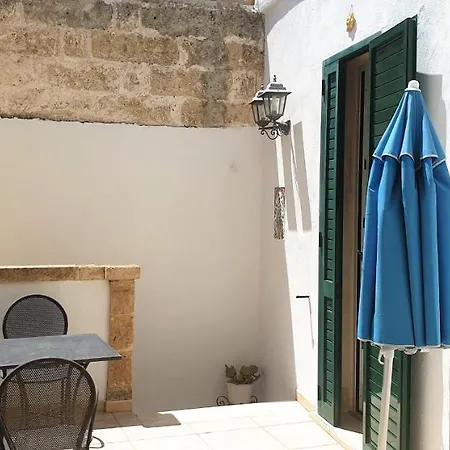 Corte San Vincenzo Apartment *