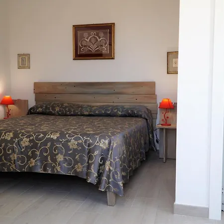 Corte San Vincenzo Apartment *